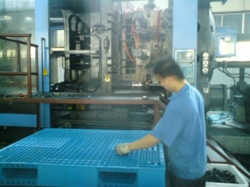 Medium Duty Shelving 
